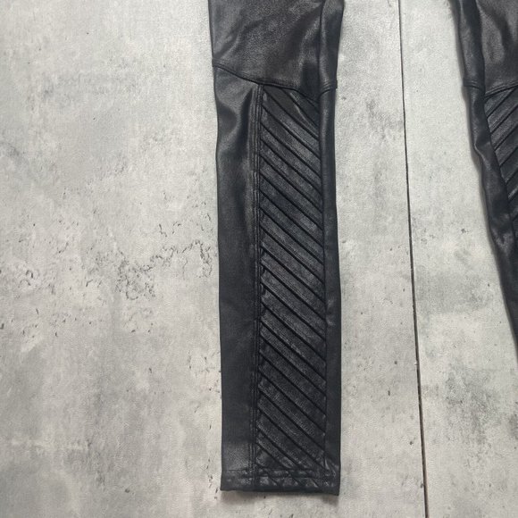 Spanx Faux Leather Moto Leggings Women Sz Small Black High Waist Stretch Pull On - Picture 2 of 7